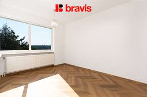 Pronájem prostorného bytu 4,5+1 s terasou, balkonem, garáží  – Brno, Stránice, ul. Rezkova
