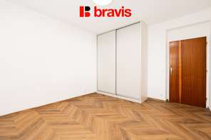 Pronájem prostorného bytu 4,5+1 s terasou, balkonem, garáží  – Brno, Stránice, ul. Rezkova
