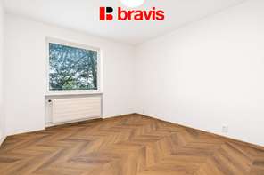 Pronájem prostorného bytu 4,5+1 s terasou, balkonem, garáží  – Brno, Stránice, ul. Rezkova