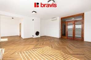 Pronájem prostorného bytu 4,5+1 s terasou, balkonem, garáží  – Brno, Stránice, ul. Rezkova
