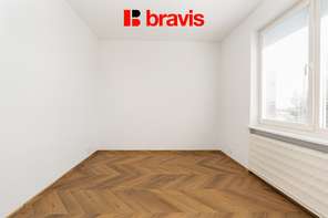 Pronájem prostorného bytu 4,5+1 s terasou, balkonem, garáží  – Brno, Stránice, ul. Rezkova