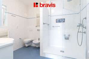 Pronájem prostorného bytu 4,5+1 s terasou, balkonem, garáží  – Brno, Stránice, ul. Rezkova