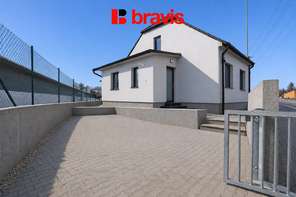 Pronájem rodinného domku 2+kk, Oslavany - Padochov, parkovací stání, dvorek
