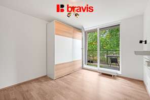 Prodej velmi prostorného bytu 2+1 68 m², Rosice, parkovací stání a sklep v ceně