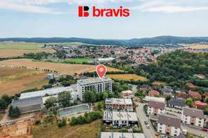 Prodej velmi prostorného bytu 2+1 68 m², Rosice, parkovací stání a sklep v ceně