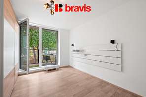 Prodej velmi prostorného bytu 2+1 68 m², Rosice, parkovací stání a sklep v ceně