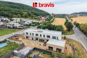 Prodej prostorné moderní novostavby bytu 2,5+kk, 56 m2, Lipůvka u Brna, balkon, parkovací stání a sklep v ceně