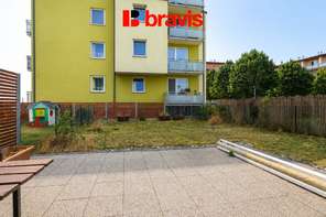 Pronájem bytu 3+kk, Šlapanice u Brna, ul. Brněnská Pole, terasa se zahrádkou, garážové stání