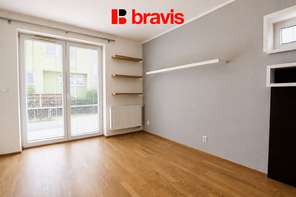 Pronájem bytu 3+kk, Šlapanice u Brna, ul. Brněnská Pole, terasa se zahrádkou, garážové stání