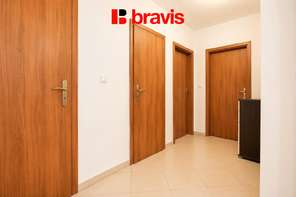 Pronájem bytu 3+kk, Brno - Řečkovice, Nachová ulice, částečně zařízený, balkon, sklep, žádaná lokalita