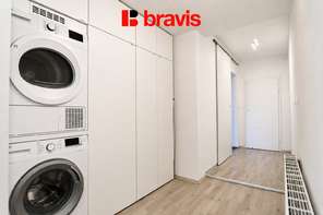 Pronájem bytu 1+1 35 m², Brno - Bohunice ul. Neužilova, balkon, vybavený