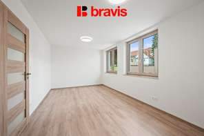 Prodej exkluzivního rodinného domu 6+kk se zahradou, dvojgaráží, dílnou, šatnou: Brno: Řečkovice, pozemek 380 m²