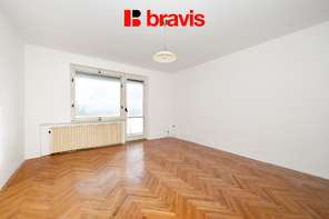 Prodej prostorného bytu určeného k rekonstrukci, 3+1, dvě lodžie, sklep, 110 m2, Brno-Komín