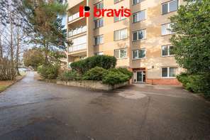 Prodej prostorného bytu určeného k rekonstrukci, 3+1, dvě lodžie, sklep, 110 m2, Brno-Komín