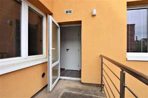 Pronájem bytu 2+kk na ulici Hraničky, Brno-Bohunice, zahrada, balkon, parkovací místo v ceně