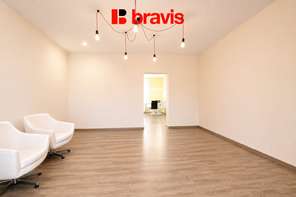 Pronájem bytu 2+kk na ulici Hraničky, Brno-Bohunice, zahrada, balkon, parkovací místo v ceně