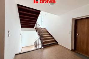 Prodej bytu 1+kk, ul. Bernáčkova, Brno - Dolní Heršpice, garáž, sklep, komora, balkon, klimatizace, 60 m²