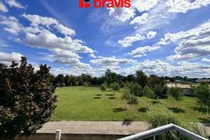 Prodej bytu 1+kk, ul. Bernáčkova, Brno - Dolní Heršpice, garáž, sklep, komora, balkon, klimatizace, 60 m²