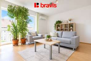 Pronájem prostorného bytu 1+kk se spací nikou, Brno - Staré Brno, ulice Vodní, balkon, kompletně zařízený