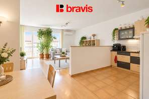 Pronájem prostorného bytu 1+kk se spací nikou, Brno - Staré Brno, ulice Vodní, balkon, kompletně zařízený
