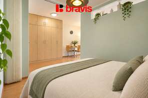 Pronájem prostorného bytu 1+kk se spací nikou, Brno - Staré Brno, ulice Vodní, balkon, kompletně zařízený