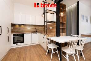 Pronájem bytu 1+kk se spací nikou, Brno - Zábrdovice, ul. Bratislavská, částečně zařízené, blízko do centra