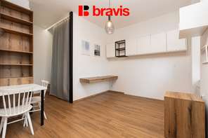 Pronájem bytu 1+kk se spací nikou, Brno - Zábrdovice, ul. Bratislavská, částečně zařízené, blízko do centra