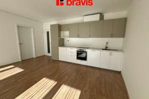 Pronájem moderního bytu 2+kk v novostavbě, Palác Trnitá, s krásným balkonem a sklepem