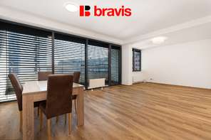 Pronájem krásného bytu 2+kk, 79m2, ulice Mezírka, Brno - střed, terasa, šatna, klimatizace, internet.