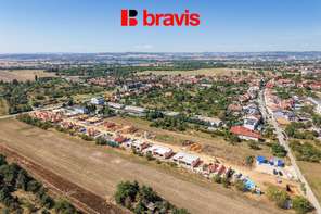 Prodej moderní, nízkoenergetické novostavby, byt 4+kk, 80,6m², Tuřany, dvě terasy, zahrada 56,6m² možnost sklepa a parkování