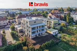 Prodej novostavby luxusního bytu 4+kk, 103,4 m², Horní Heršpice, terasa s dechberoucím výhledem 57,24 m², 2x parkování, sklep