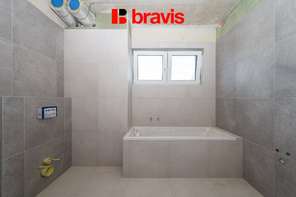 Prodej novostavby luxusního bytu 4+kk, 103,4 m², Horní Heršpice, terasa s dechberoucím výhledem 57,24 m², 2x parkování, sklep