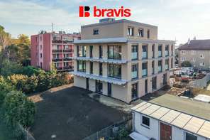 Prodej novostavby luxusního bytu 4+kk, 103,4 m², Horní Heršpice, terasa s dechberoucím výhledem 57,24 m², 2x parkování, sklep