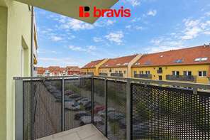 Pronájem bytu 2+kk, Brno - Řečkovice, ulice Nachová, balkon, 2x úložná místnost s okny, klidná lokalita, šatna