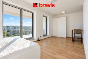 Pronájem částečně zařízeného moderního bytu 1+kk, rezidence NOVÉ SADY, ul. Fuchsova, novostavba, klimatizace, balkon, garážové stání