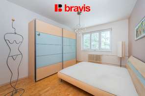 Prodej krásného bytu, klidná lokalita nedaleko centra, 2+1, 60 m², balkon, prostorná šatna, Brno - Štýřice, ulice Strž