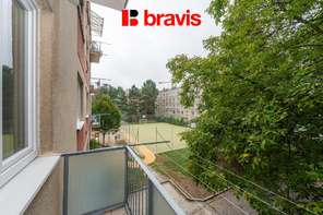 Prodej krásného bytu, klidná lokalita nedaleko centra, 2+1, 60 m², balkon, prostorná šatna, Brno - Štýřice, ulice Strž