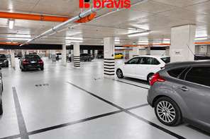 Pronájem garážového stání Pekárenský dvůr, Brno -  Zábrdovice, 13 m²
