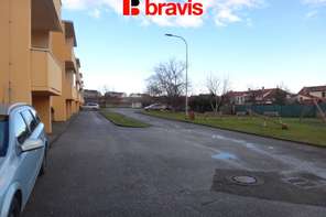 Pronájem bytu 2+1, Sokolnice u Brna, částečně zařízené, lodžie, výborná dostupnost do Brna, ul. Nová