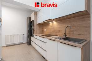 Pronájem rodinného domu, Brno - Maloměřice, ul. Vrbí, novostavba, dvojgaráž, zahrada, nízké provozní náklady