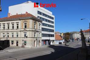 Pronájem částečně zařízeného bytu 2+kk, ul. Vídeňská, Brno - Štýřice, 55 m2, šatna, internet