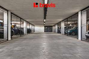 Pronájem garážového stání, Brno - Lesná, ul. Loosova