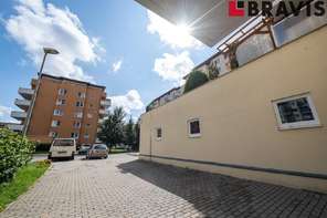 Pronájem bytu  2+kk v Brno - Lesná, ulici Dusíkova, terasa, garážové stání, sklep