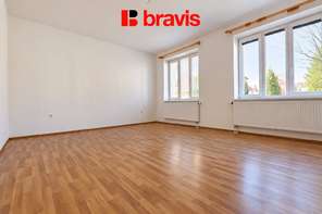 Pronájem bytu 2+1 56 m², Brno - Husovice, centrum, klidný vnitroblok, kolárna