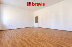 Pronájem bytu 2+1 56 m², Brno - Husovice, centrum, klidný vnitroblok, kolárna