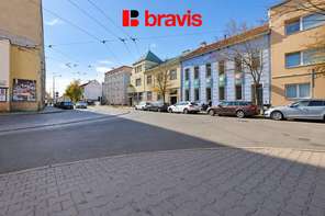 Pronájem bytu 2+1 56 m², Brno - Husovice, centrum, klidný vnitroblok, kolárna