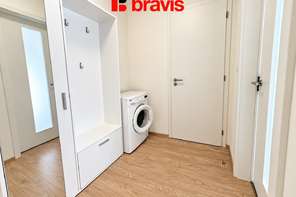 Pronájem moderního bytu 2+kk v novostavbě, Palác Trnitá, s krásným balkonem a sklepem