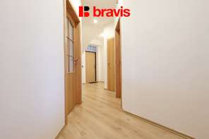 Pronájem bytu 3+kk 76 m², Brno - Staré Brno, šatna, komora, lodžie, dochozí vzdálenost na náplavku