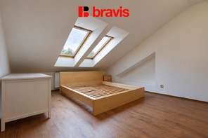 Pronájem bytu 3+kk 76 m², Brno - Staré Brno, šatna, komora, lodžie, dochozí vzdálenost na náplavku