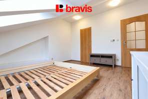 Pronájem bytu 3+kk 76 m², Brno - Staré Brno, šatna, komora, lodžie, dochozí vzdálenost na náplavku